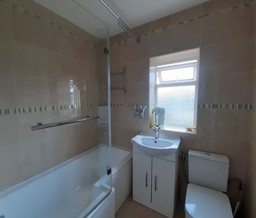 Avard Crescent, Eastbourne - Photo 2