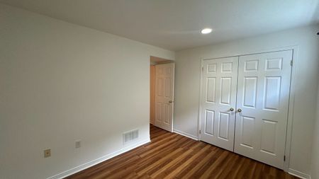 For Lease - 35 Forest Dale Drive Unit# Bsmt, Barrie, Ontario - Photo 2