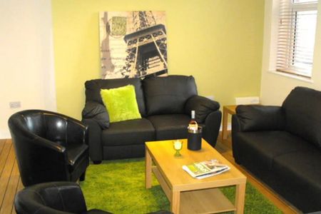 The Jazz bar 2nd floor flat 5 - Photo 2