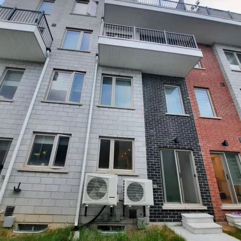 Condo Townhouse For Lease | W9249518 - Photo 1