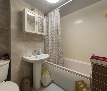 2 bedroom flat to rent - Photo 5