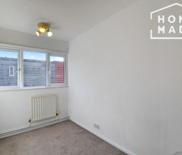 Petworth Gardens, SW20 - Photo 4