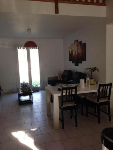 Location Appartement 2 pièces 58m² TOURVES 83170 - Photo 2