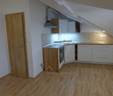 Pronájem bytu 2+1 73 m² - Photo 1