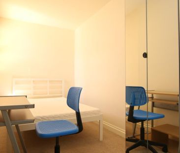 2 bedroom ground floor flat to rent - Photo 6