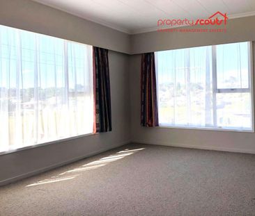 Available Now on Cracroft - Photo 5