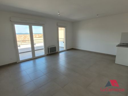 Location Appartement 1 pièce 33m² TRETS 13530 - Photo 2