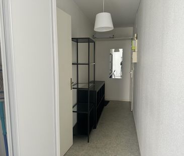 Location / Studio meublé - Photo 4