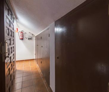 2-bedroom apartment for rent in Embajadores, some bills included - Photo 2