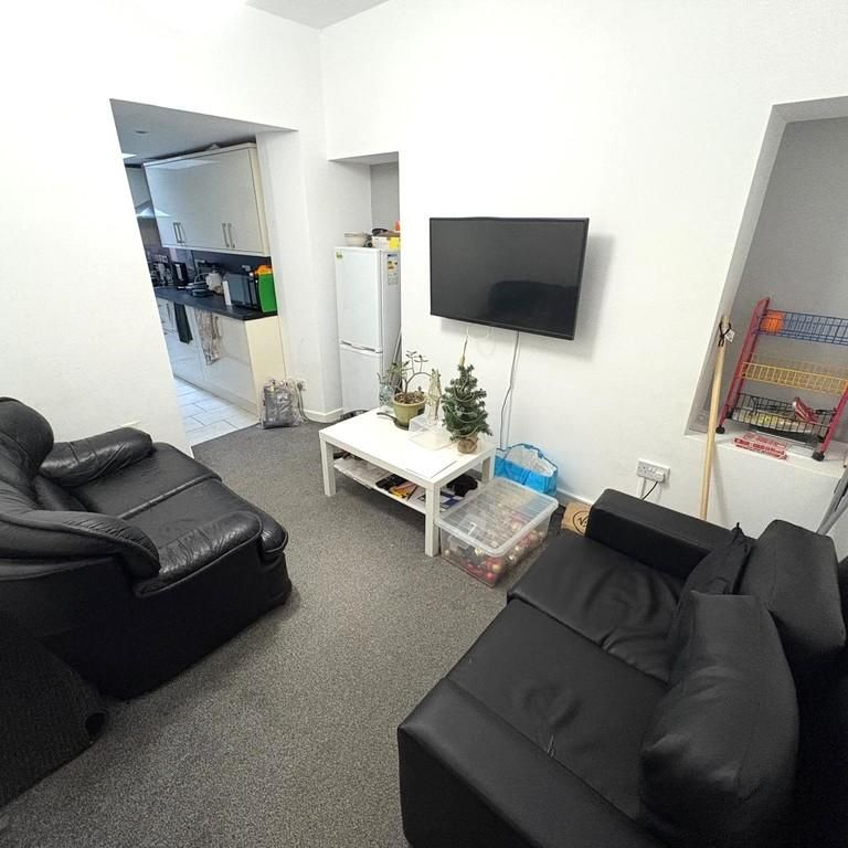 5 bedroom house share to rent - Photo 1