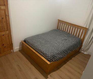 Room in a Shared House, Boswell Road, CR7 - Photo 2