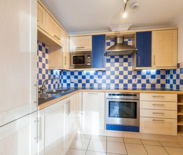 2 bedroom flat to rent - Photo 3