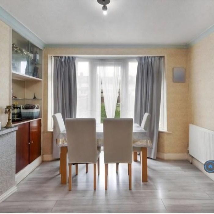 3 bedroom terraced house to rent - Photo 1