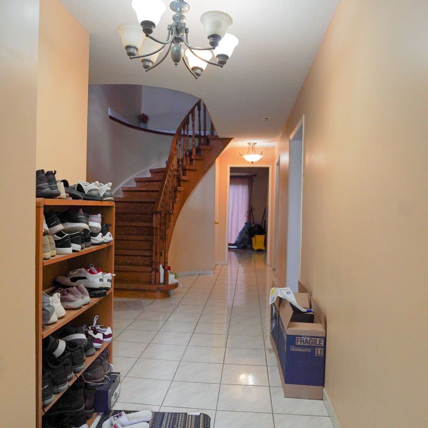 For Lease - 16 Duggan Drive, Brampton, Ontario - Photo 1