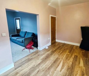 2 bedroom end of terrace house to rent - Photo 2