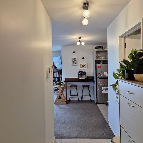 Chic 2BR Apartment with Extras! Water included! - Photo 1