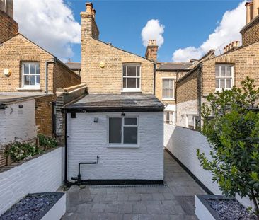 3 bedroom terraced house to rent - Photo 6