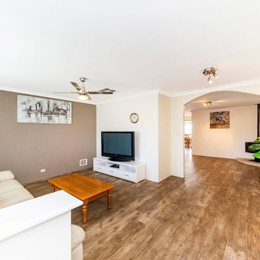 Quinns Rocks - Photo 1