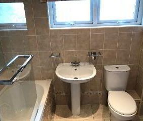 10d Lesley Heights, Greenisland, Carrickfergus, BT38 8TB - Photo 2