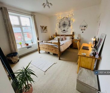 4 bedroom terraced house to rent - Photo 3
