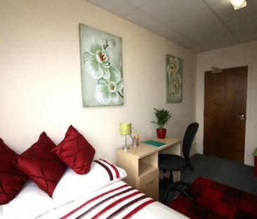 NEW STUDENT HALLS TO LET IN BRADFORD From £55PW all inclusive - Photo 1