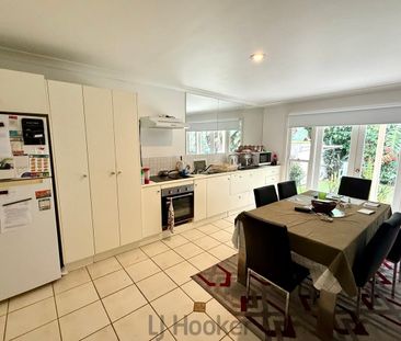 Two bedroom Villa in the Heart of Belmont - Photo 4
