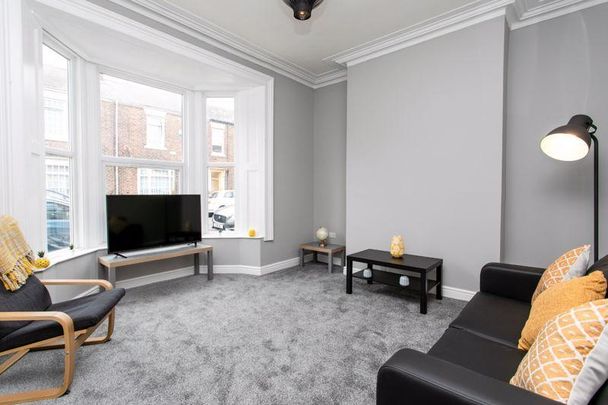 4 bedroom terraced house to rent - Photo 1