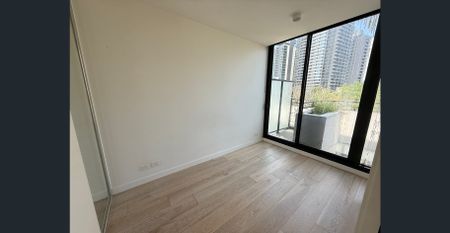 404/162 Rosslyn Street, West Melbourne, VIC 3003 - Photo 4