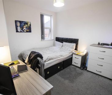 6 bedroom house to rent - Photo 3