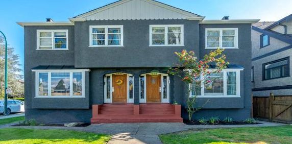 Kitsilano - Laundry - Gas Stove - Big Yard - Private - Townhouse - Photo 2