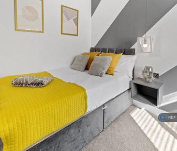 1 bedroom in a house share to rent - Photo 3