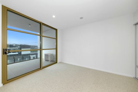 Modern Living in Boulevard! - Photo 2