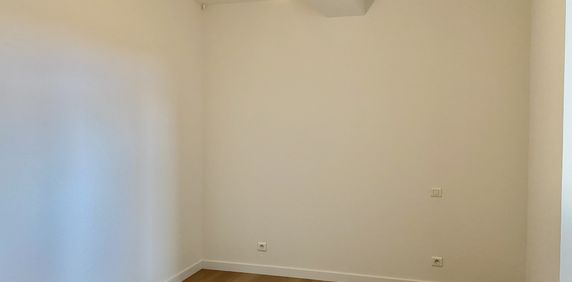Location Maison 3 pièces 77m² FLEURANCE 32500 - Photo 2