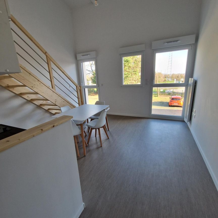 A LOUER T1 BIS DUPLEX 32.62 M² - APPARTEMENT MEUBLÉ TRES RECENT - Photo 1