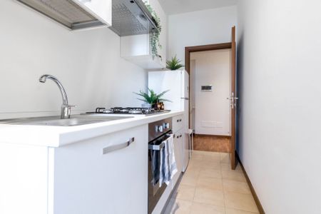 Wonderful single room in Via Luciano Zuccoli -Maggiolina - Martesana - Photo 4