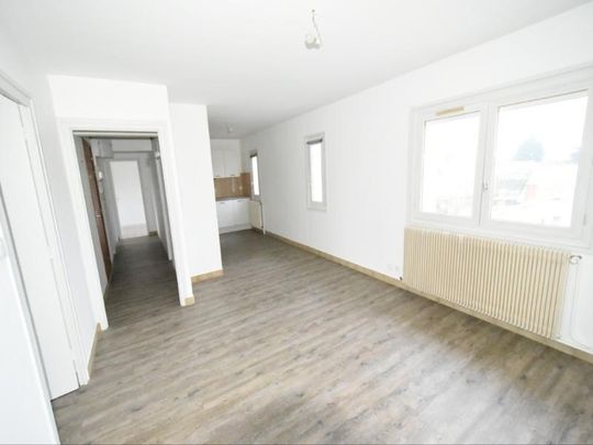 Location Appartement 4 pièces 79m² MACON 71000 - Photo 1