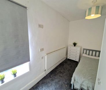 House share to rent - Photo 1