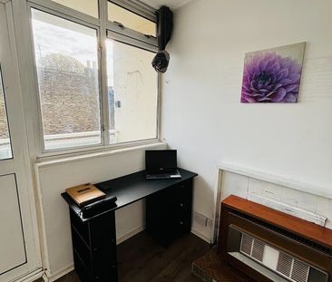 Room in a Shared Flat, Marylands Road, W9 - Photo 1