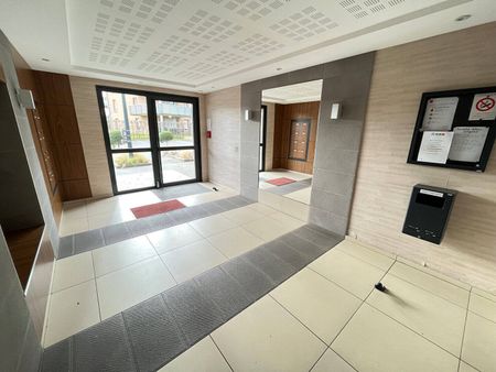 Location appartement 2 pièces 39.7 m² à Lesquin (59810) CENTRE VILLE - Photo 4