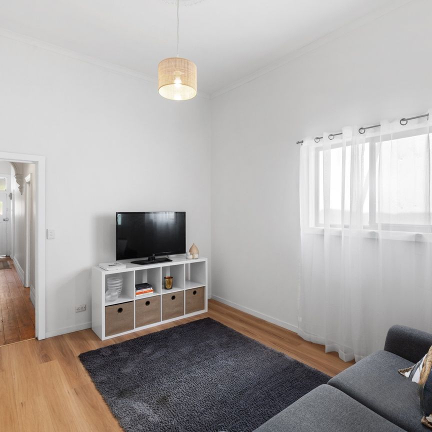 265 Bridge Street, Port Melbourne VIC 3207 - House For Rent | Domain - Photo 1