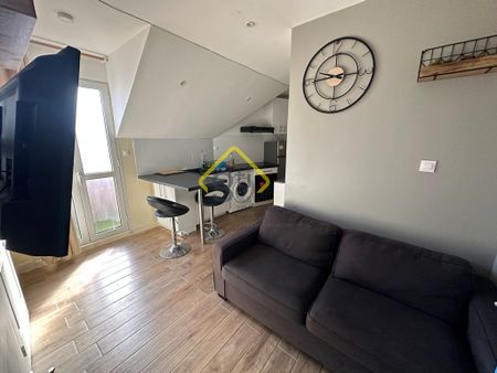 Location Appartement 2 pièces 29m² ST DENIS 97400 - Photo 2
