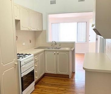 Three Bedroom Home! - Photo 5