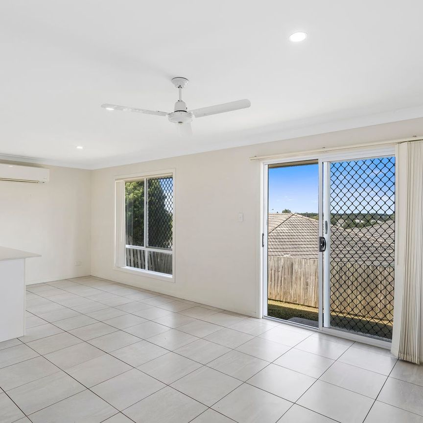 MODERN 4 BEDROOM HOME - Photo 1