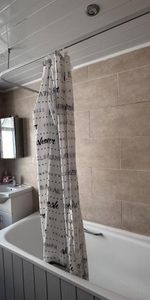 House share to rent - Photo 4