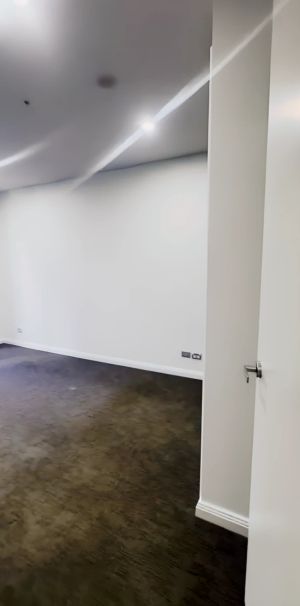 126 Banks Ave, Sydney - Photo 2