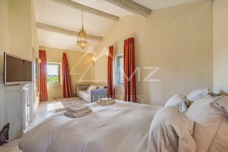 Proche Gordes - Maison de charme au cœur du village - Photo 5