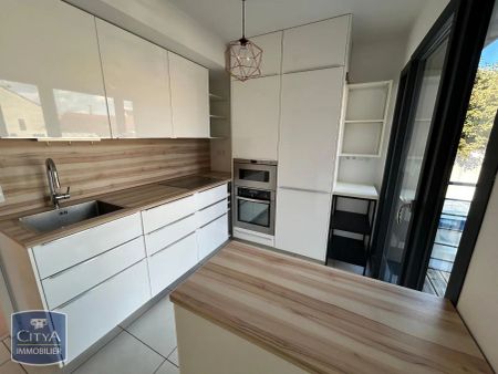 Appartement à louer 4 pièces 87.9m² - Photo 2