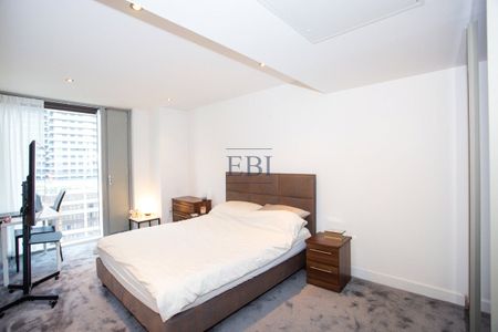 Landmark East Tower, 24 Marsh Wall, Canary Wharf, E14 - Photo 2