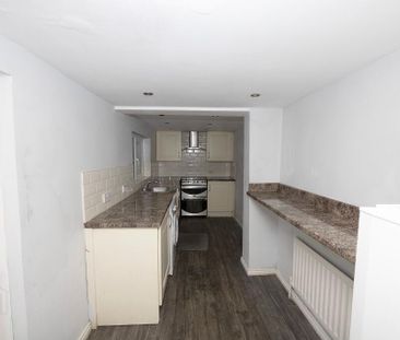 8 Lough Road, Lurgan, BT66 6JE - Photo 3