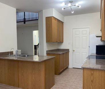 For Lease - 5993 Sidmouth Street Unit# Upper, Mississauga, Ontario - Photo 3